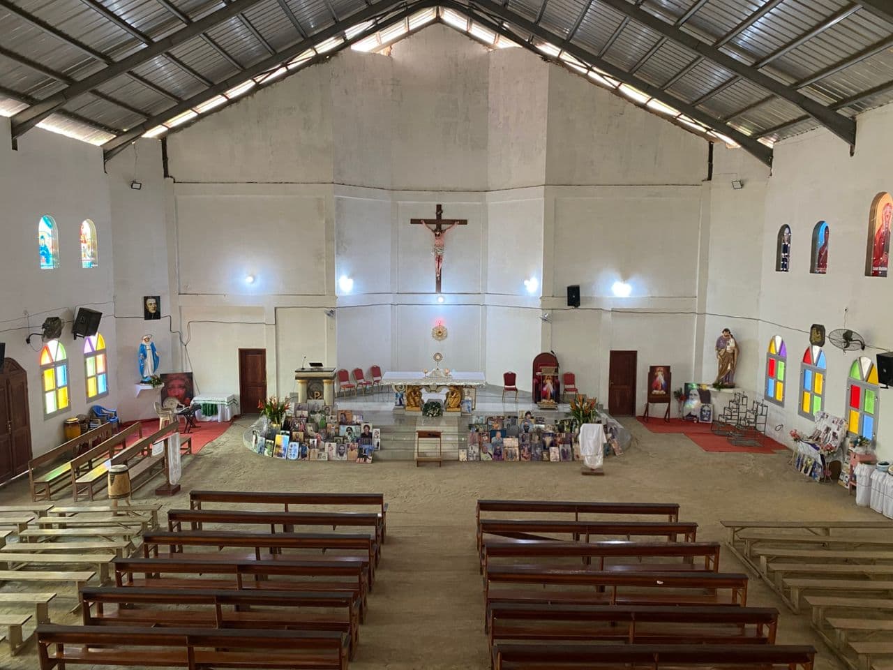 Intérieur église Christ Sauveur